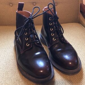 Dr Martens Emmeline ankle boots patent leather vegan CA004